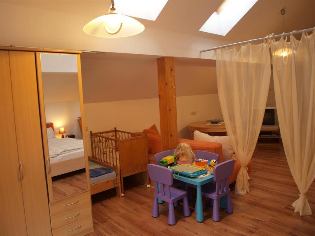 Haus Schober Apartment วินดิชการ์สเทิน ภายนอก รูปภาพ