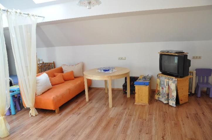 Haus Schober Apartment วินดิชการ์สเทิน ภายนอก รูปภาพ