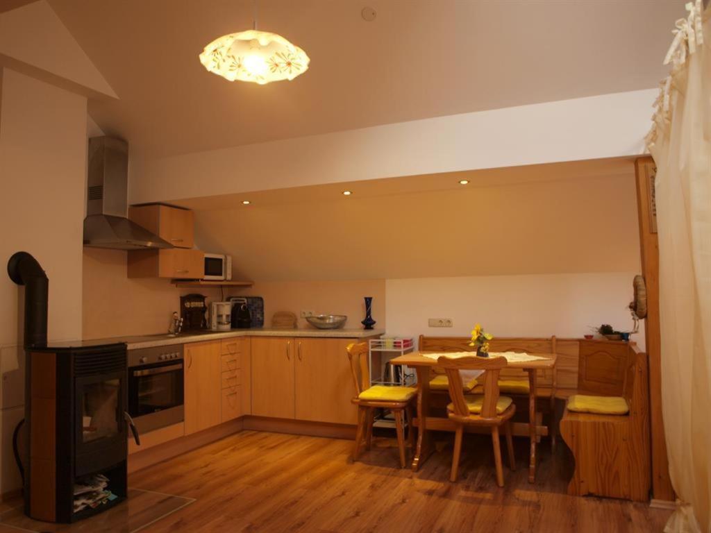 Haus Schober Apartment วินดิชการ์สเทิน ภายนอก รูปภาพ